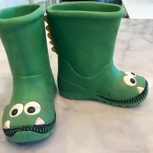 H&M dinosaur rain boots
